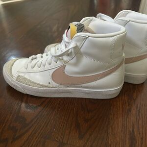 Nike Blazer Mid 77 White and Light Pink